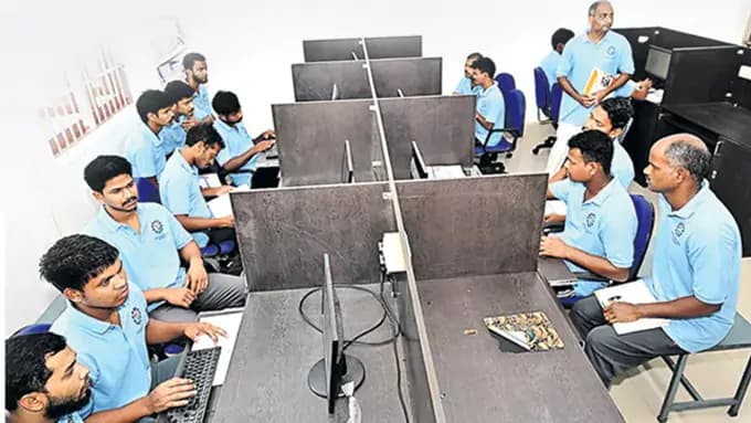 ఖైదీలకు ఐటీ పాఠాలు