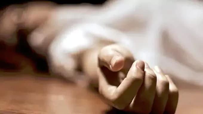 ఒకే ఇంట్లో ముగ్గురు మహిళల బలవన్మరణం
