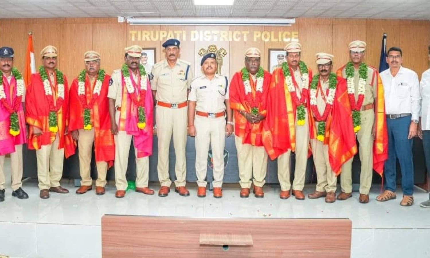తిరుపతి జిల్లా పోలీసుల వీడ్కోలు సభ
