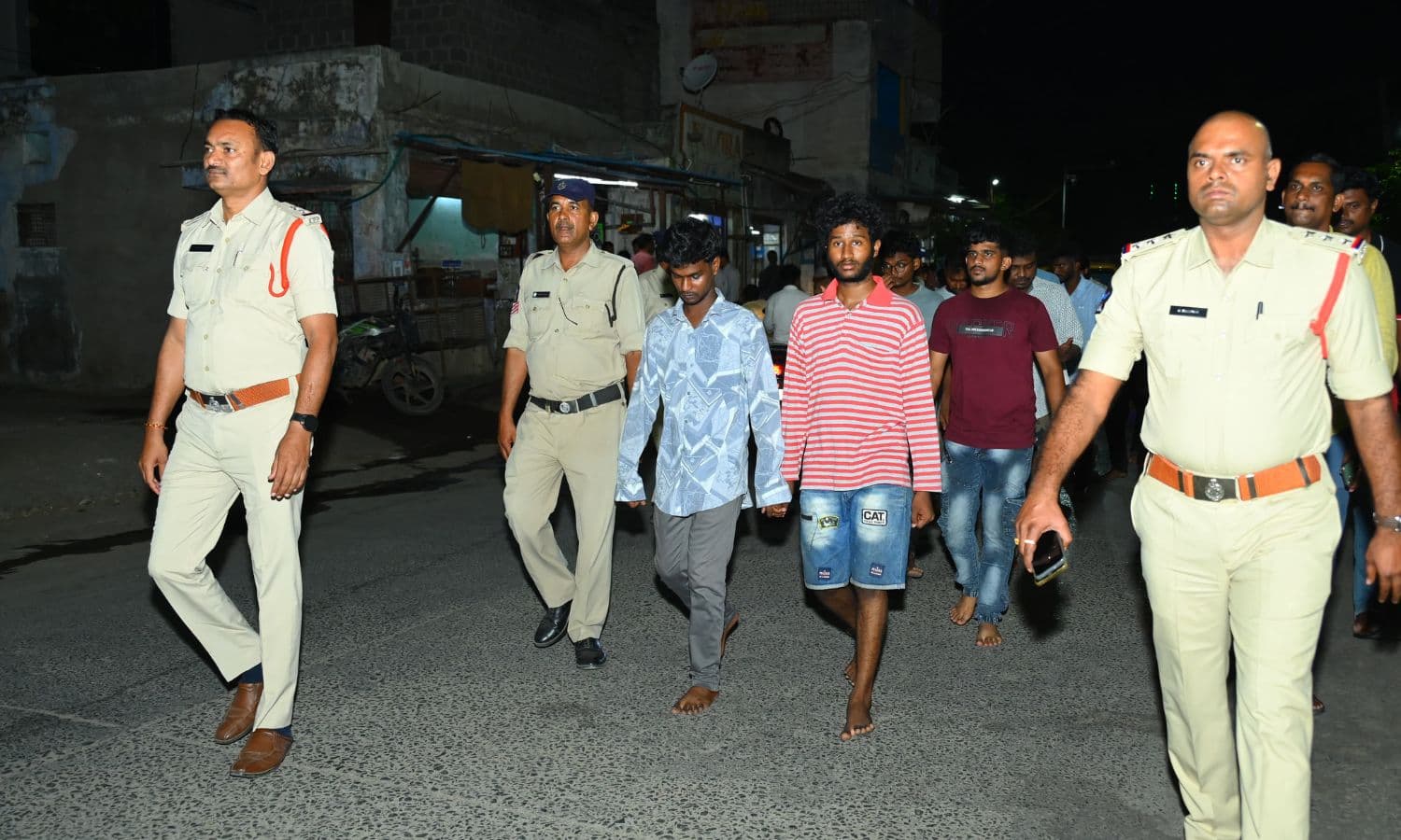 ఆర్ సీబీ విజయోత్సవాల్లో వీరంగం