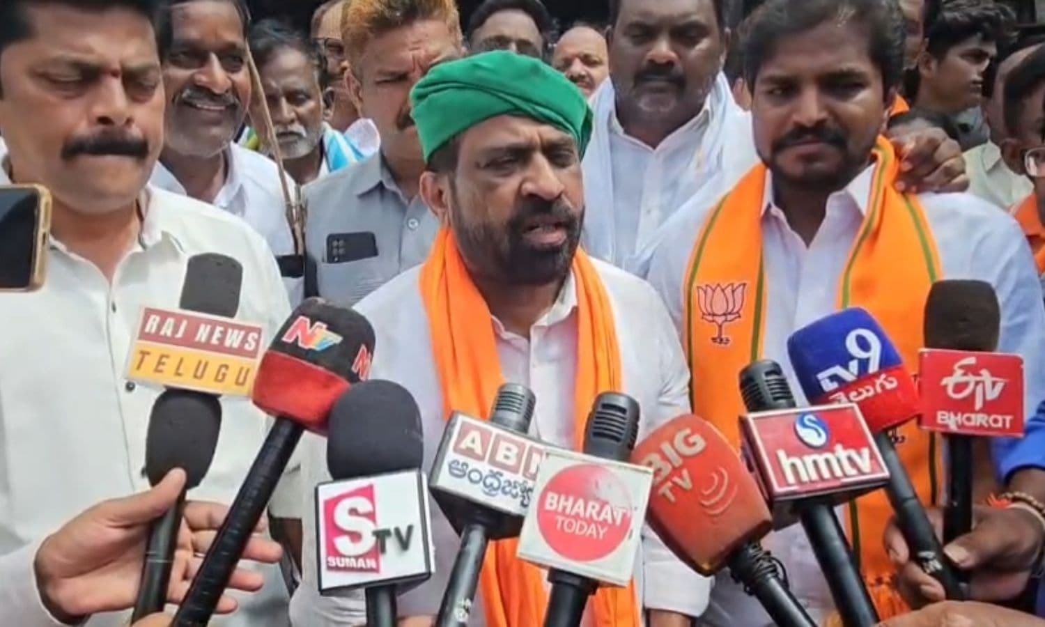 ధర్మవరంలో మంత్రి సత్యకుమార్ యాదవ్ సైకిల్ ర్యాలీ