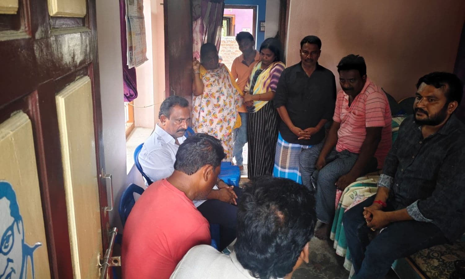 సతీష్ అకాల మృతి బాధాకరం.. గిడ్డి సత్యనారాయణ