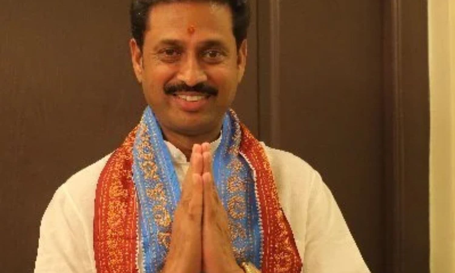 తీవ్ర ఉద్రిక్తత మాజీ టీడీపీ కౌన్సిలర్ పై ప్రత్యర్థి వర్గం దాడి