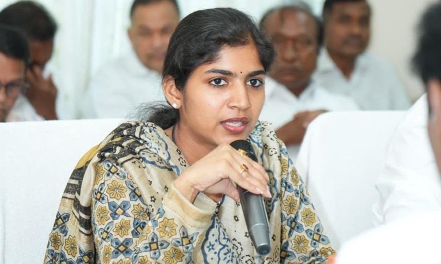 పాలకుర్తి సాగునీటి పనులను వేగవంతం చేయాలి ఎమ్మెల్యే
