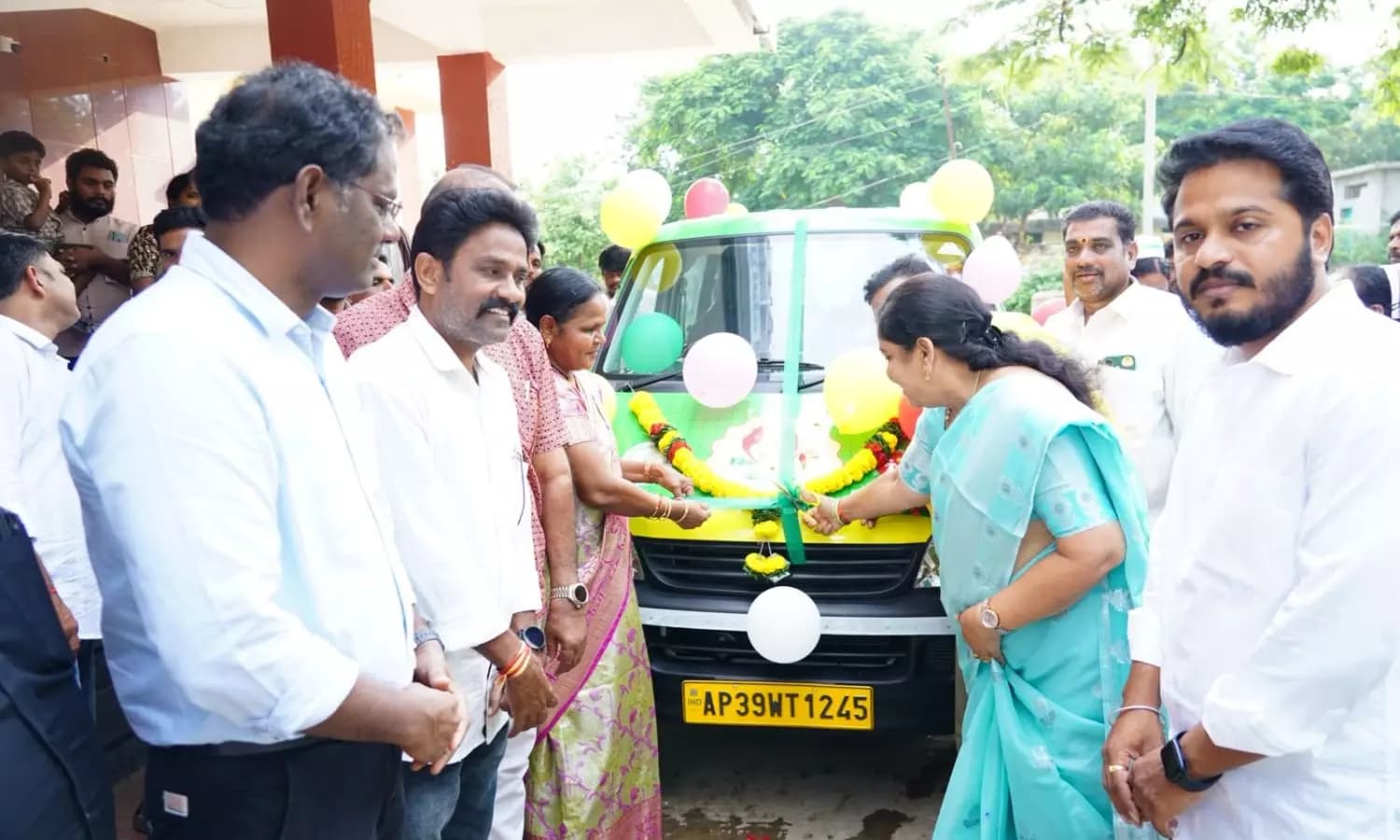 గిరిజన తల్లులు, శిశువుల ఆరోగ్యానికి ప్రభుత్వం పెద్దపీట