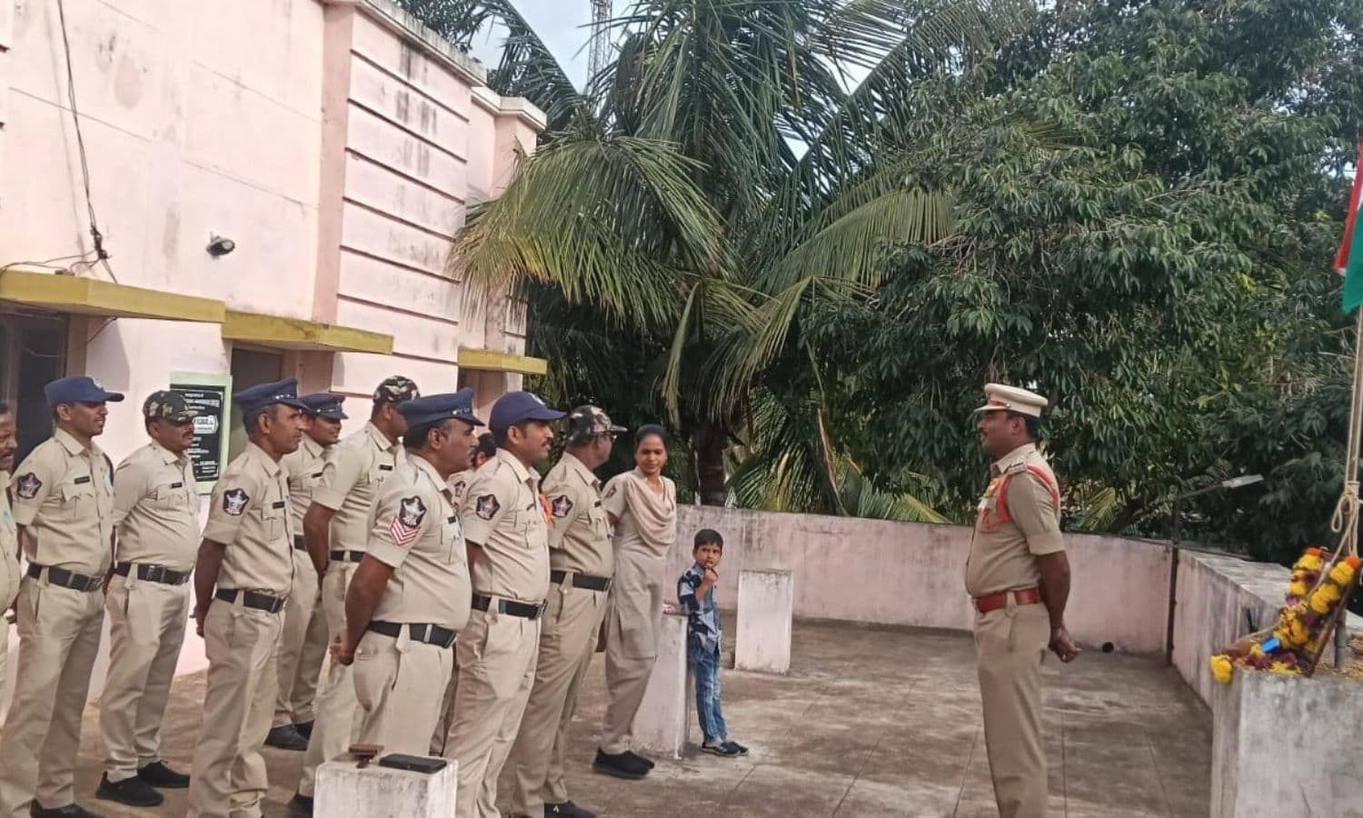 కళ్యాణదుర్గం రూరల్ పీఎస్ లో స్వాతంత్ర్య దినోత్సవ వేడుకలు