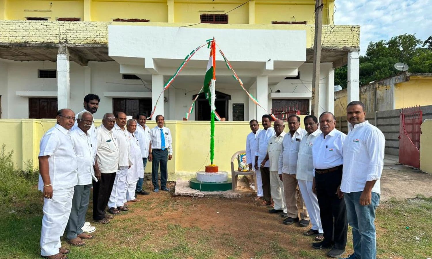 జనగామలో ఘనంగా స్వాతంత్ర వేడుకలు జరిపిన లయన్స్ క్లబ్
