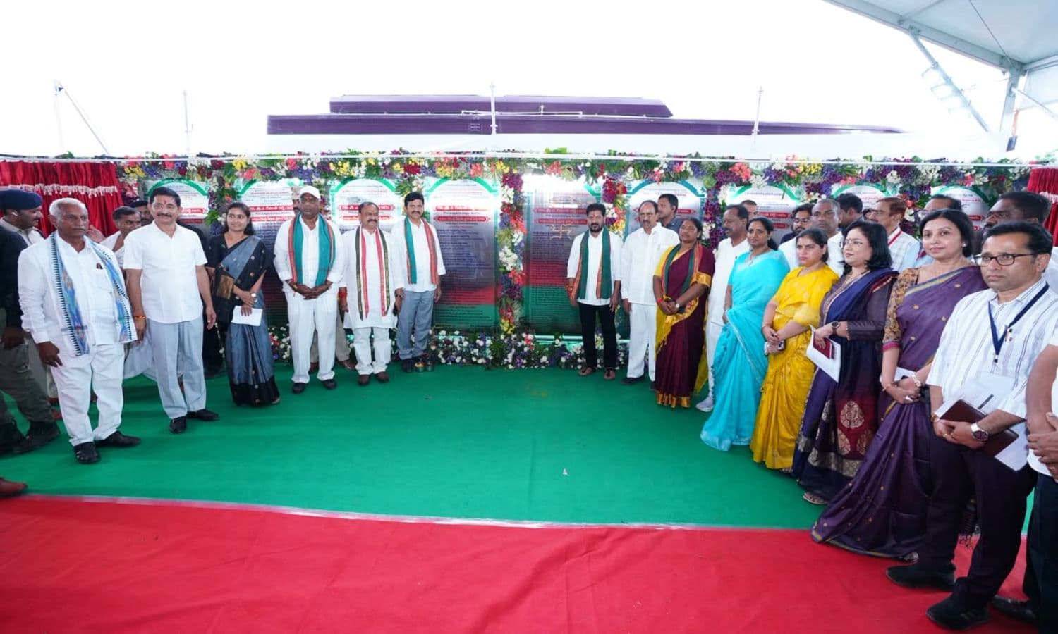 పరకాలలో రూ. వందల కోట్ల పనులకు శంకుస్థాపనలు, ప్రారంభోత్సవాలు