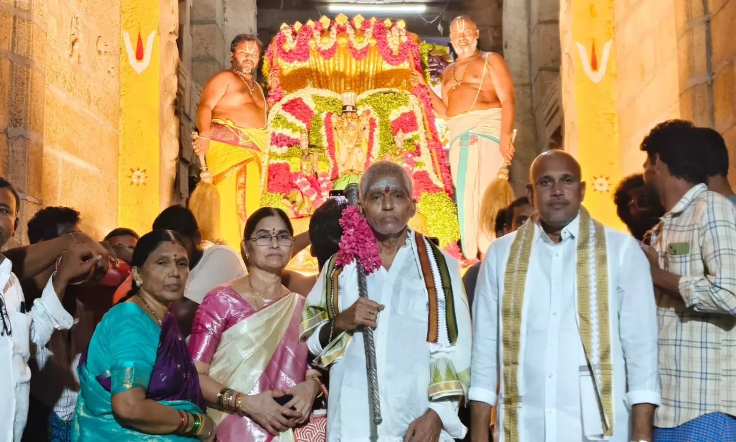 నరసింహకొండలో శేషవాహన సేవ, గిరి ప్రదక్షిణ ఉత్సవం