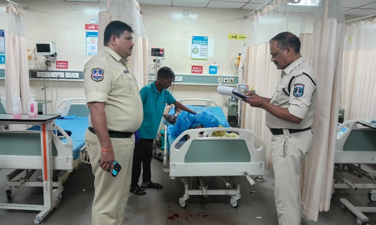 కూకట్ పల్లిలో ఘోర ప్రమాదం టిప్పర్ లారీ ఢీకొని వ్యక్తి మృతి