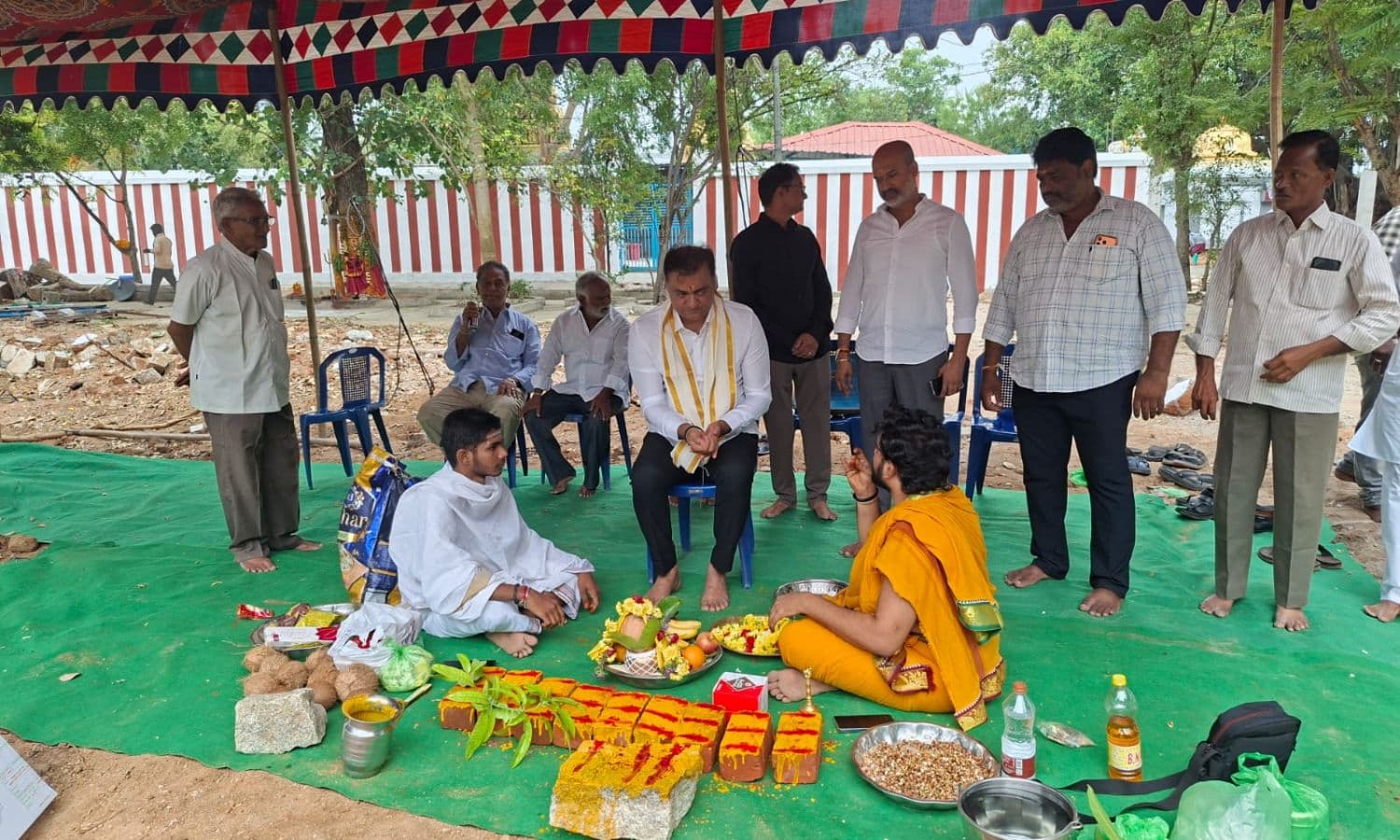 తొండవాడ అగస్త్యేశ్వర ఆలయంలో గోశాల, అన్నదాన భవనాలకు భూమిపూజ