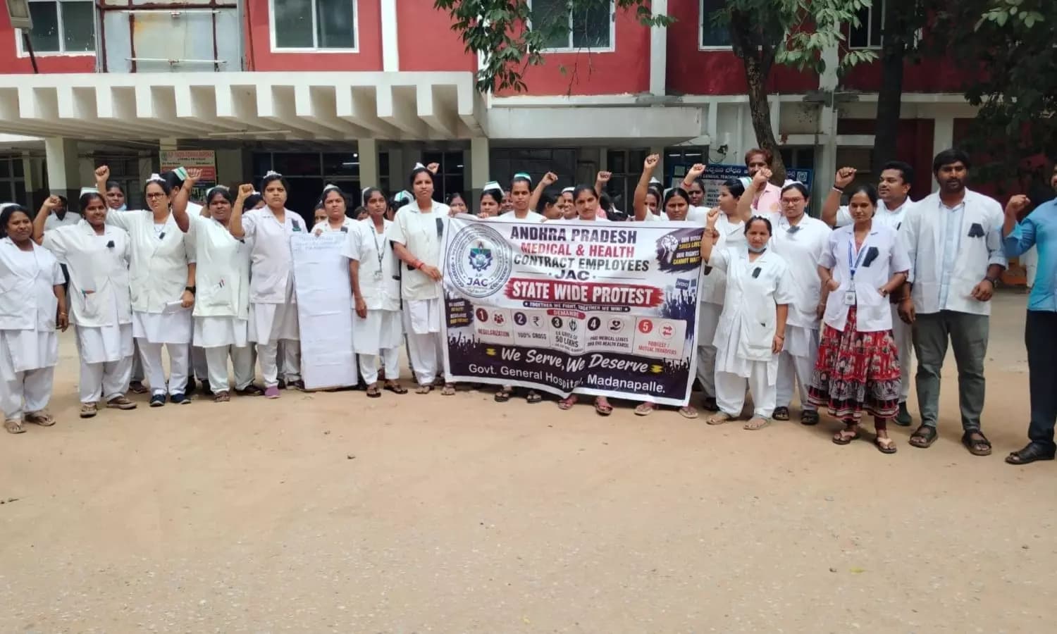 Madanapalle Contract Health Workers Protest For Demands 179509