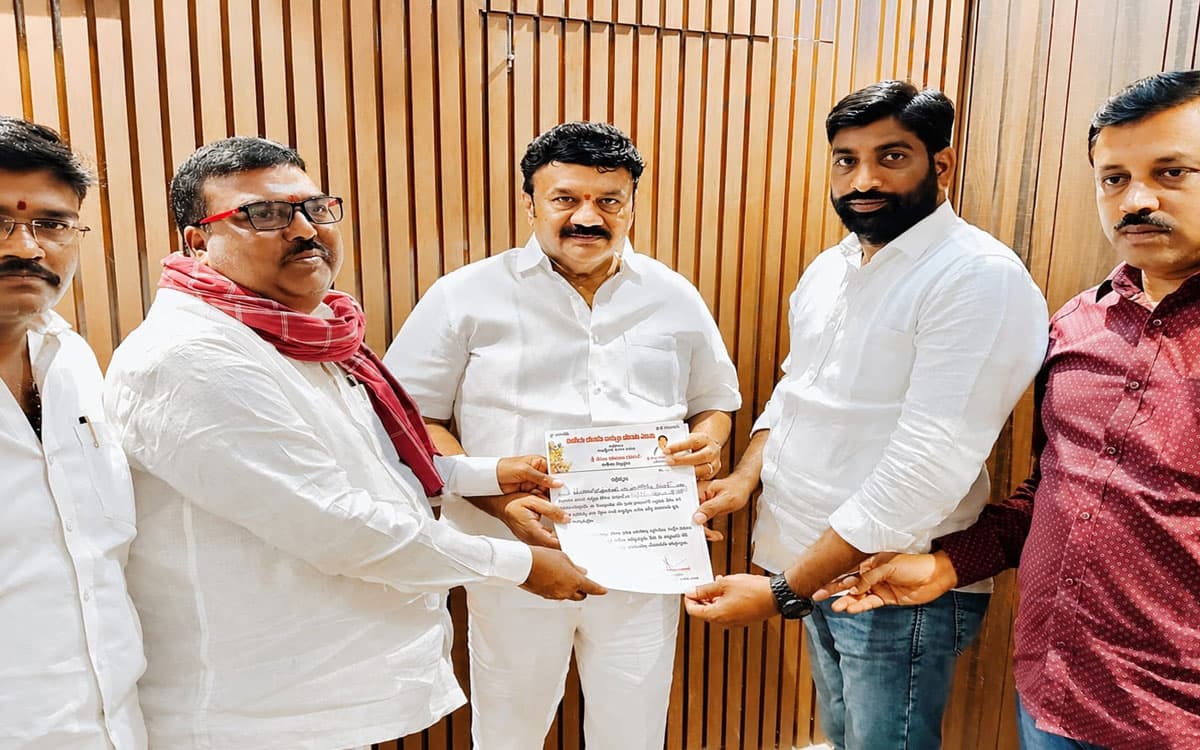వైహెచ్ పీఎస్ కొత్త గూడెం జిల్లా అధ్యక్షుడిగా జెట్టి రామకృష్ణ యాదవ్