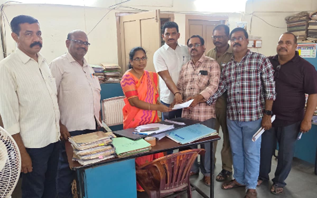 భద్రాచలం టిఐఎం డ్రైవర్ల హామీలను వెంటనే నెరవేర్చాలి