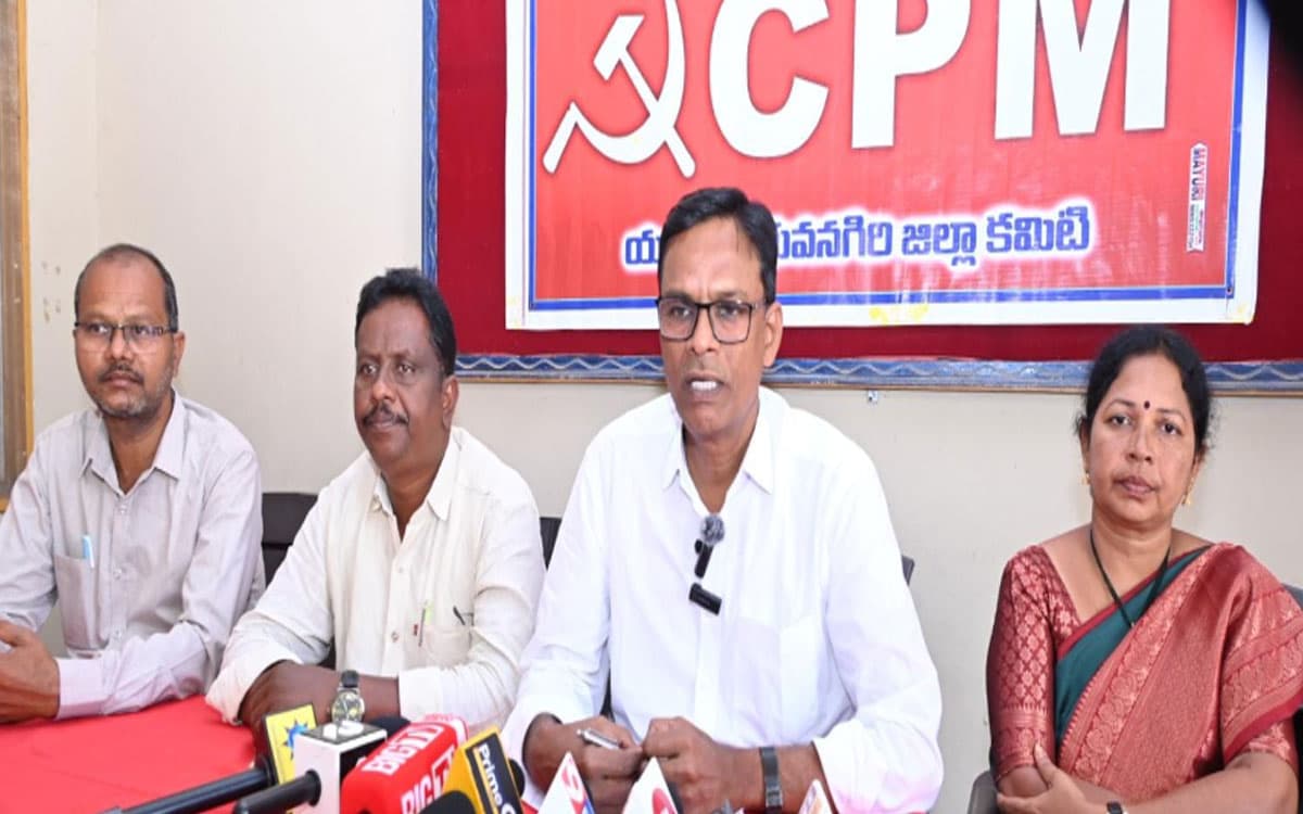 పెండింగ్ ప్రాజెక్టుల పై నిర్లక్ష్యం వీడి నిధులు విడుదల చేయాలి