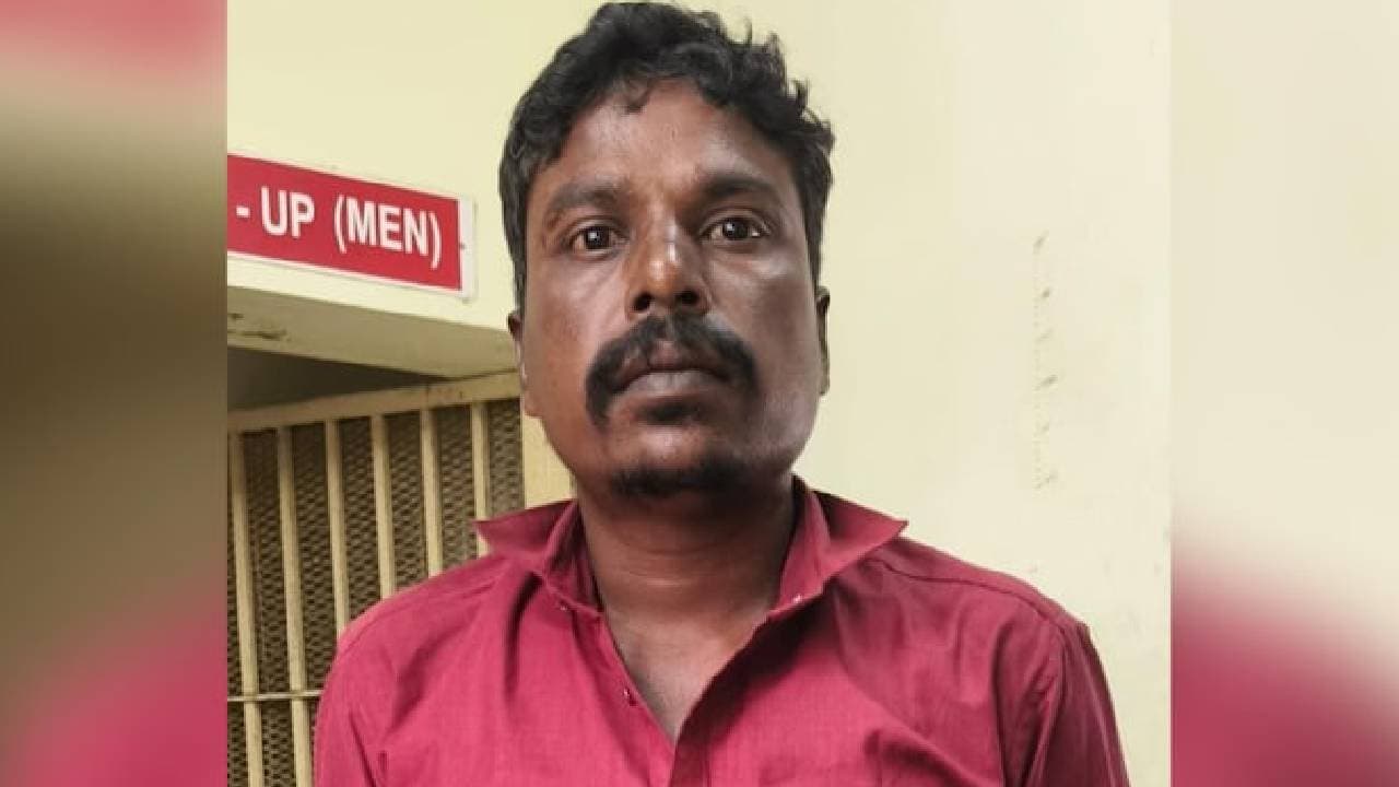 Tamil Nadu | భార్యను వంట మనిషిగా తొలగించినస్కూల్ యాజమాన్యం.. ఆవు పేడతో టీచర్లపై పగ తీర్చుకున్న భర్త