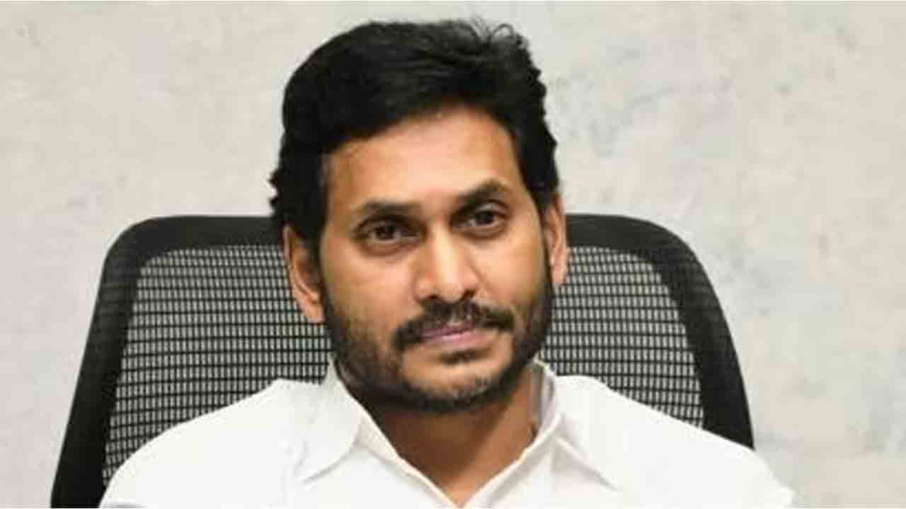 YS Jagan | ఏపీలోప్రశ్నించే గొంతుకలను అణిచివేస్తున్న కూటమి సర్కార్‌ : వైఎస్‌ జగన్‌ మోహన్‌రెడ్డి