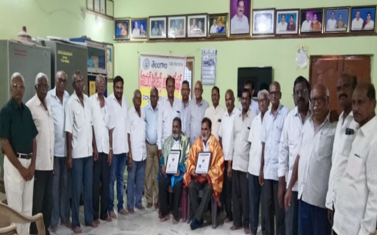 'ఉపాధ్యాయులు ఉత్తమ సామాజిక నిర్మాతలు'