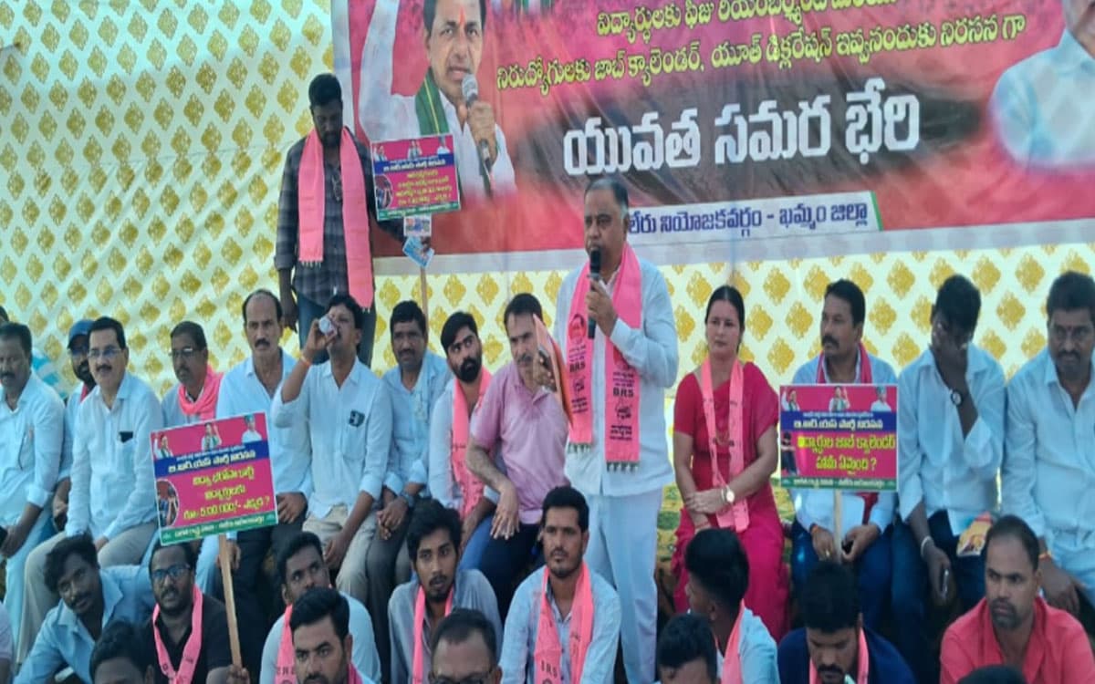 'పాలేరు పాత కాల్వకు తక్షణం నీళ్లు విడుద‌ల చేయాలి'