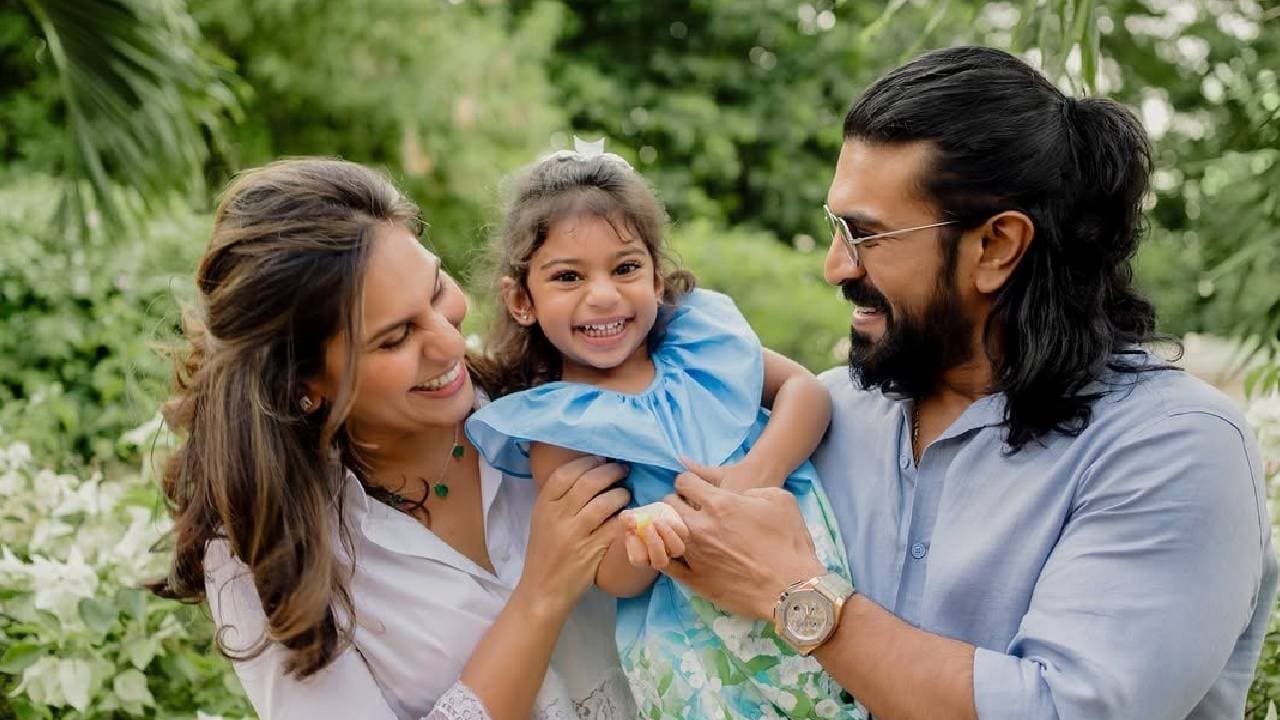మెగా వారసురాలి పిక్ రిలీజ్… క్లిన్ కార ఎంత క్యూట్ గా ఉందో చూశారా