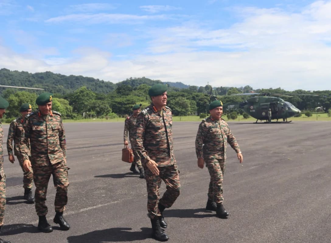 Army Chief evaluates operational preparedness and border infrastructure projects during Spear Corps visit