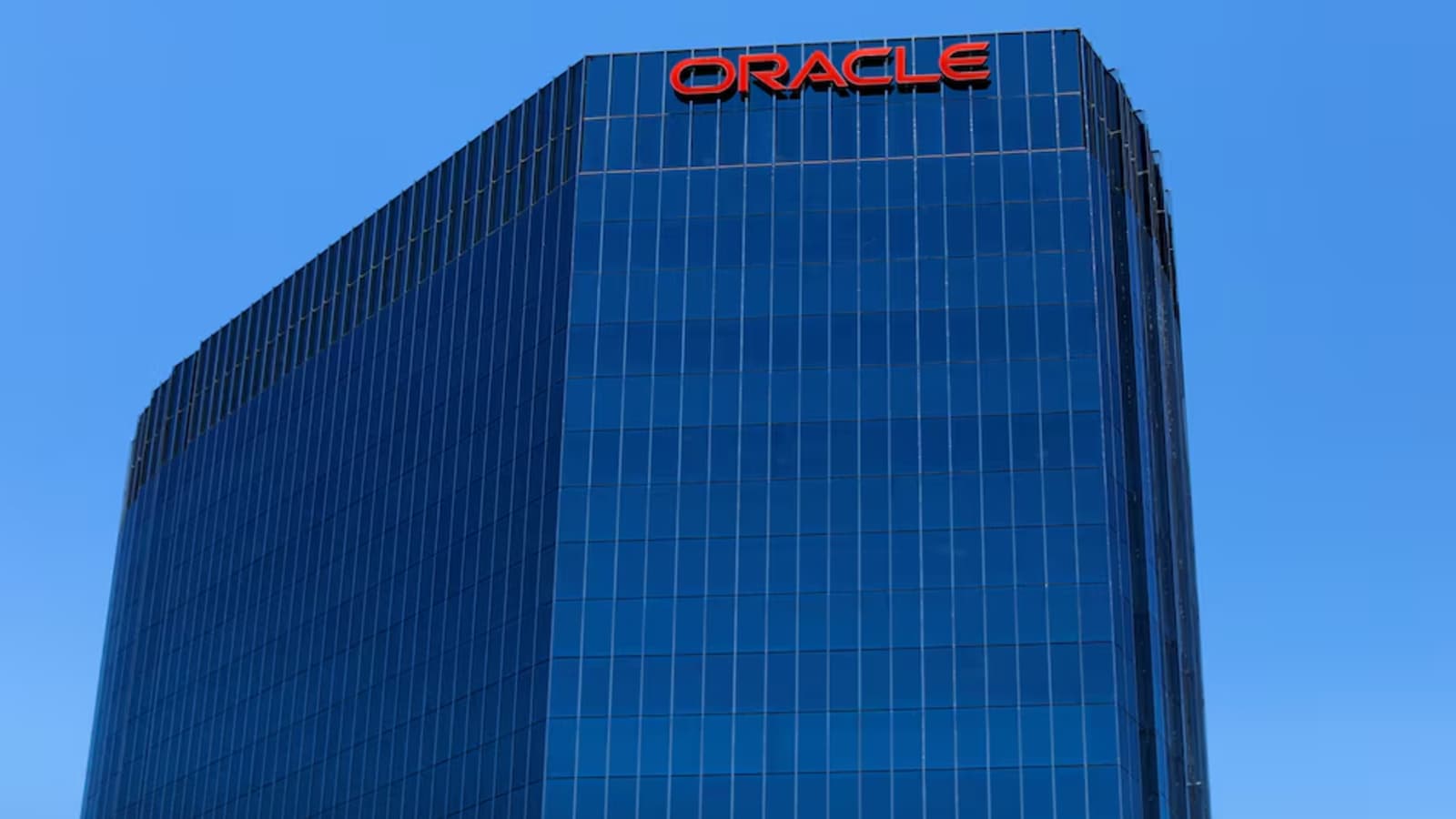 Oracle Sheds 21000 Employees While Ramping Up Ai Investments
