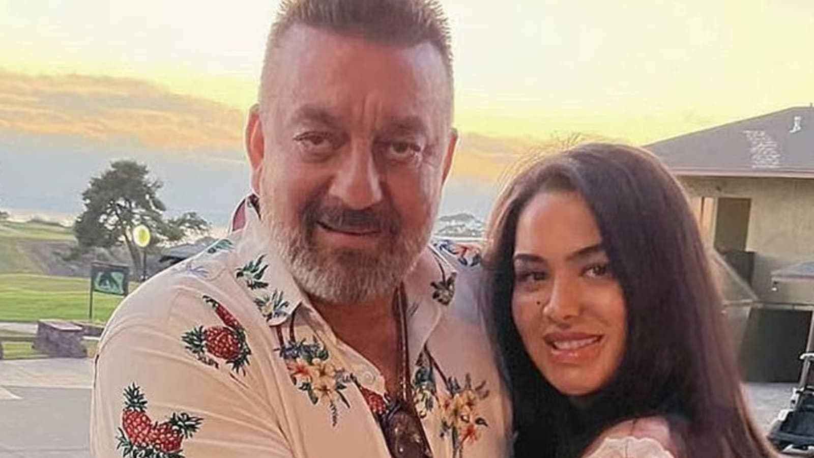 Sanjay Trishala Dutt Losing Mom Cancer Treatment