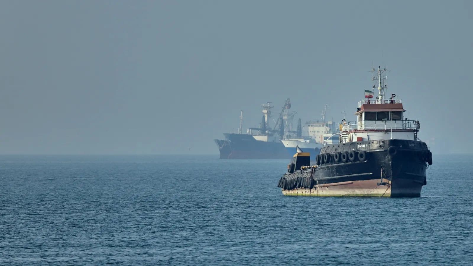 Us Iran War Live Updates Strikes Hormuz Doha Talks