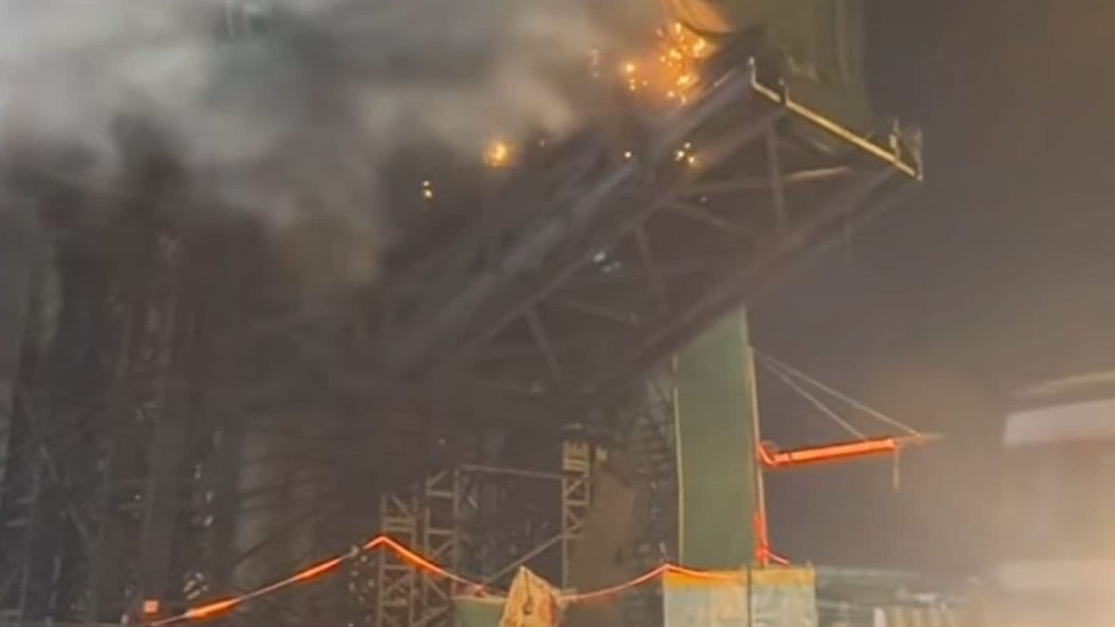 Mumbai Metro Line 2b Fire Bandra Construction Site Safety Probe