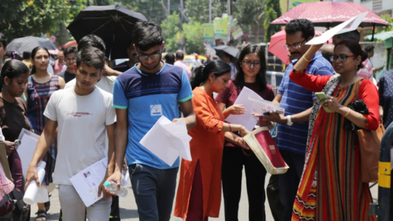 Tavleen Singh Writes Education Cbse Cockroach Janata Party