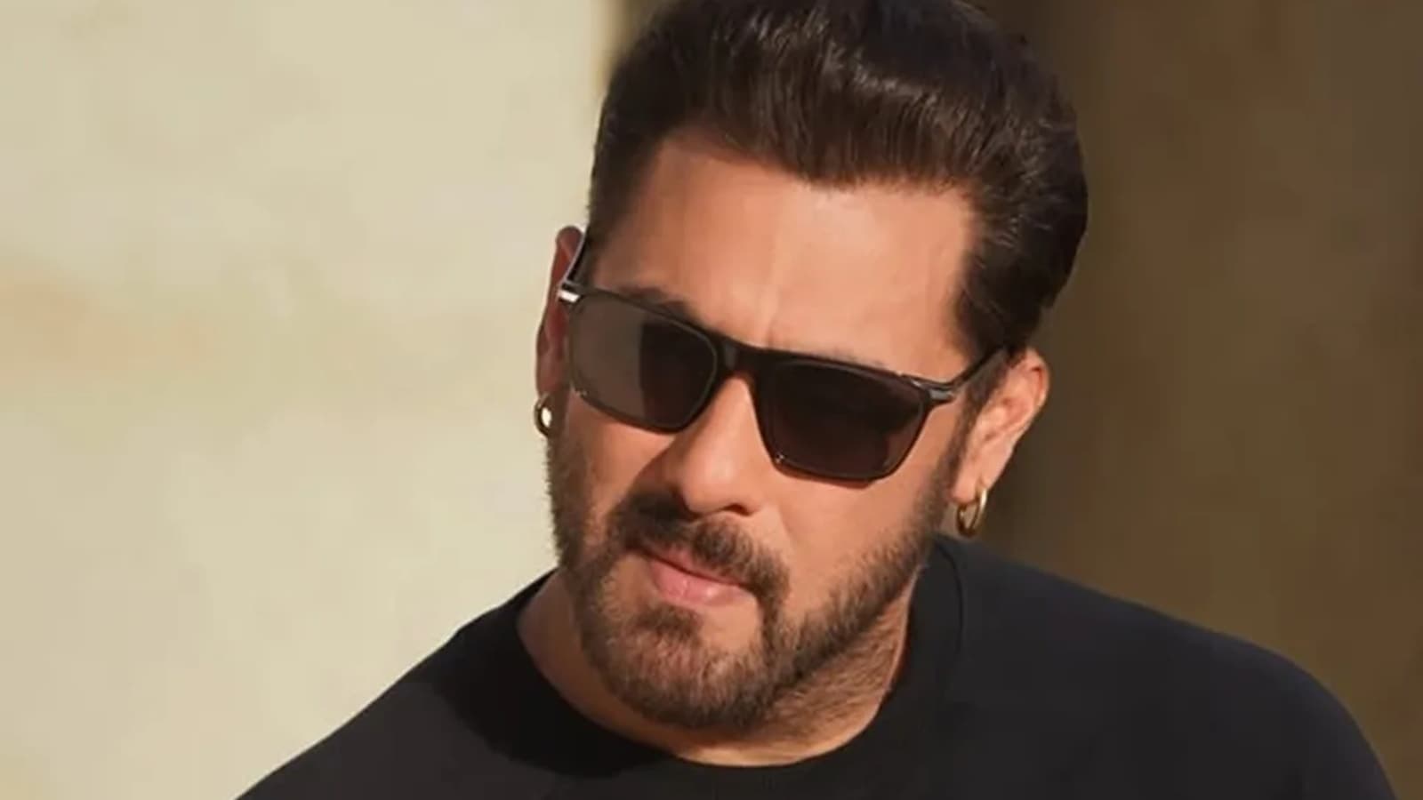 Ncdrc Consumer Court Forensic Salman Khans Signature