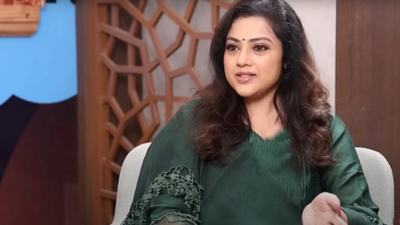 ఇండస్ట్రీలో ఆమె నాకు బెస్ట్ ఫ్రెండ్.. ఎంత మంది హీరోయిన్స్ ఉన్న ఆమె స్థాయి వేరు.. మీనా కామెంట్స్