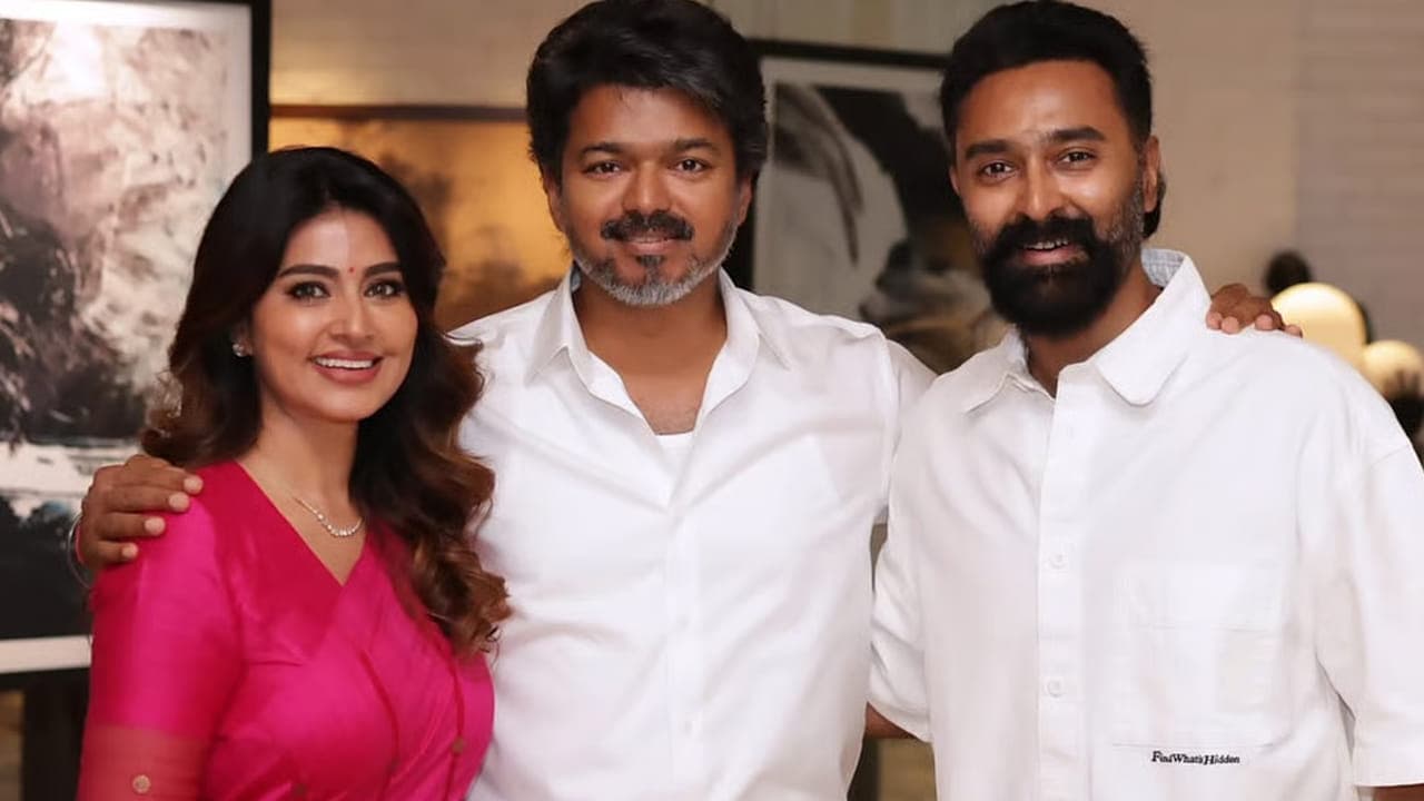 ఫ్యామిలీతో కలిసి సీఎం విజయ్ ను కలిసిన స్నేహ.. హీరోయిన్ కూతురు, కొడుకు ఎంత క్యూట్ గా ఉన్నారో