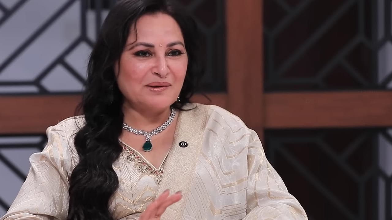 ఆ హీరోకు అత్తగా నటించాను.. అతడే నా ఫేవరేట్.. జయప్రద కామెంట్స్