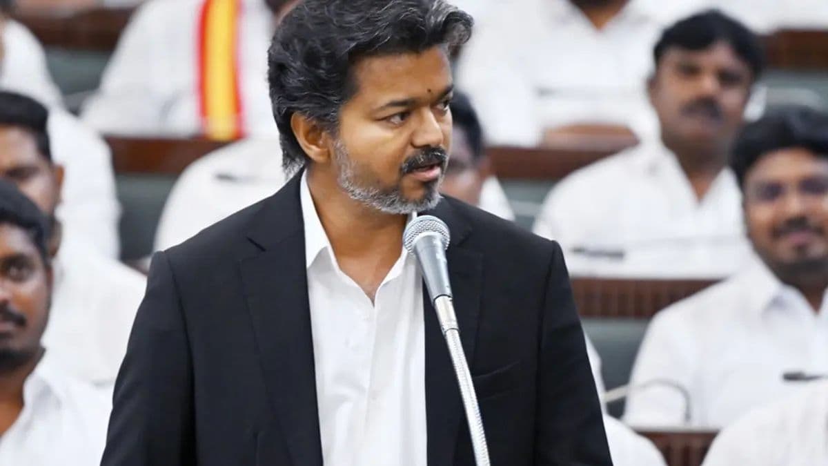 సీఎం విజయ్ మాస్టర్ స్ట్రోక్ .. ఆ మంత్రి జైలుకు