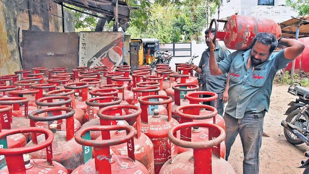 పై కేంద్ర ప్రభుత్వం సంచలనం.. వారికి బిగ్ షాక్