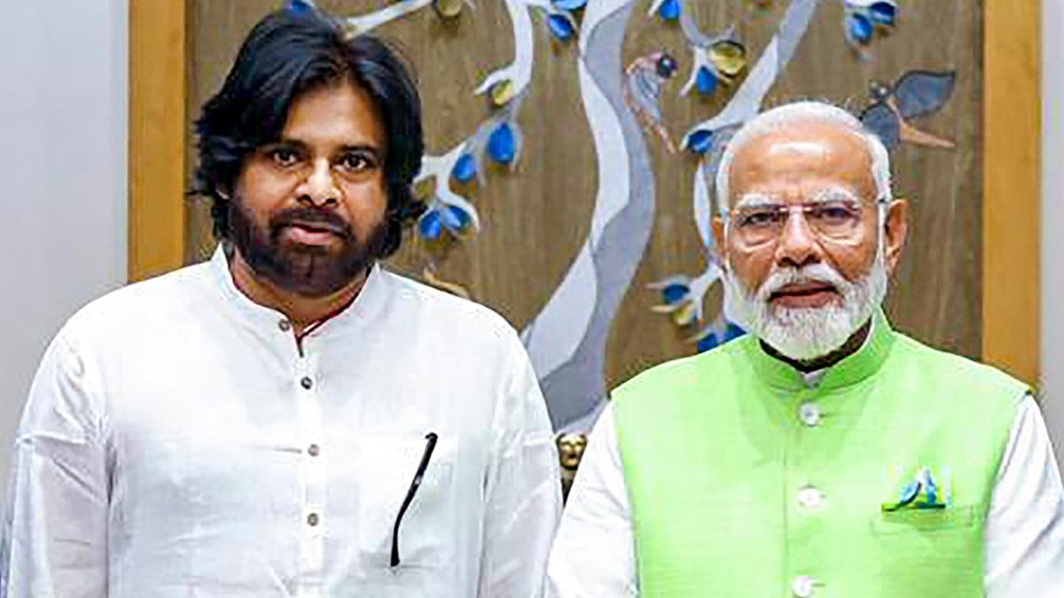 బీజేపీ సైలెంట్ ఆపరేషన్, పవన్ కొత్త లెక్కల వెనుక