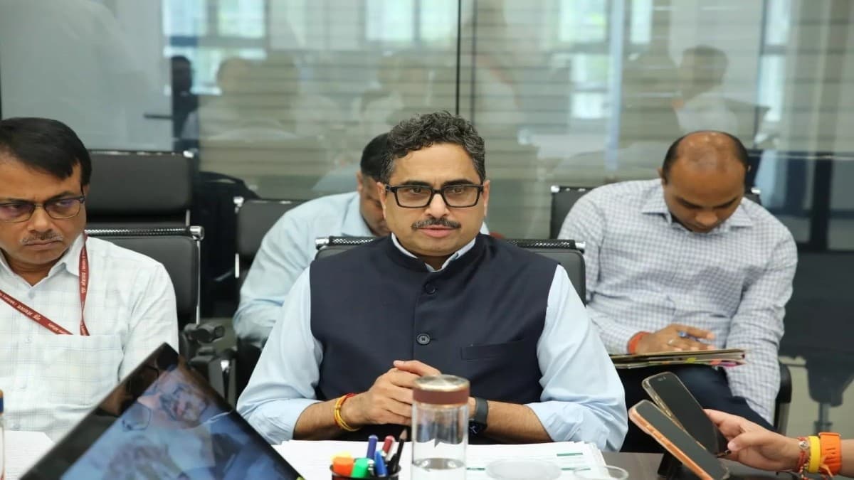 తెలంగాణ నూతన సీఎస్ గా, రేవంత్ అనూహ్య ఎంపిక- ఉత్తర్వులు జారీ