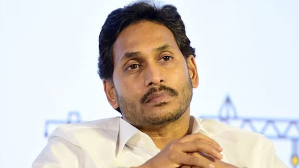 కూటమి పాలనలో డ్వాక్రా మహిళలకు అన్యాయం