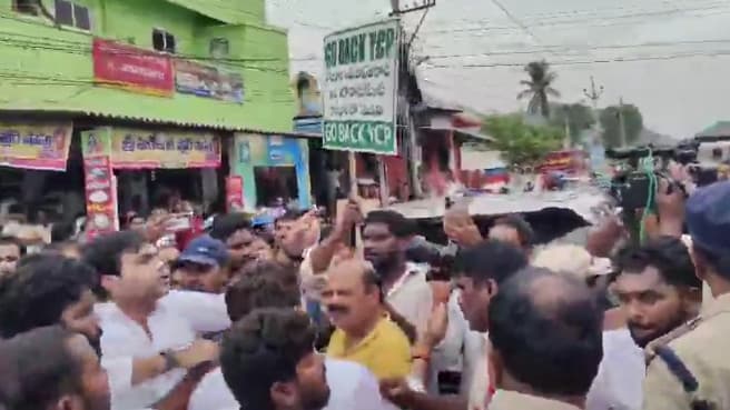 అంబటి రాంబాబుపై కేసు... బొత్స ఆగ్రహం