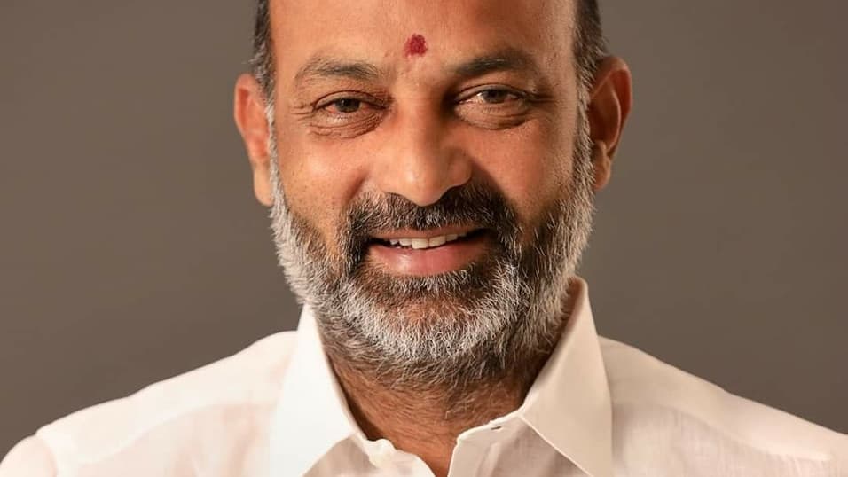 వాళ్ల డ్రామా చూస్తుంటే బిగ్ బాస్ షో చూస్తున్నట్టుంది