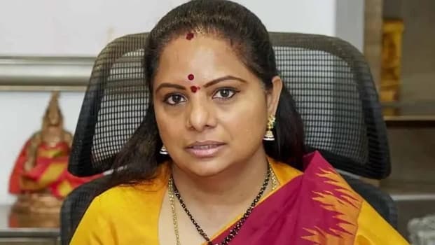 కవిత పార్టీకి భారీ షాక్... టీఆర్ఎస్ పేరు మార్చుకోవాల్సిందే అంటూ ఈసీ ఆదేశం