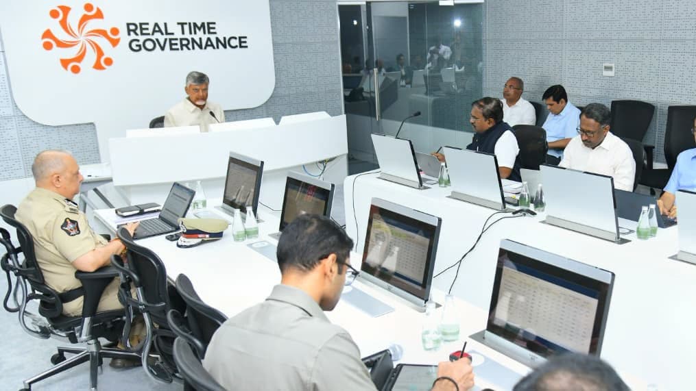 ఆర్టీజీ కేంద్రం నుంచి ఇక 24 గంటల సేవలు... సీఎం చంద్రబాబు కీలక ఆదేశాలు