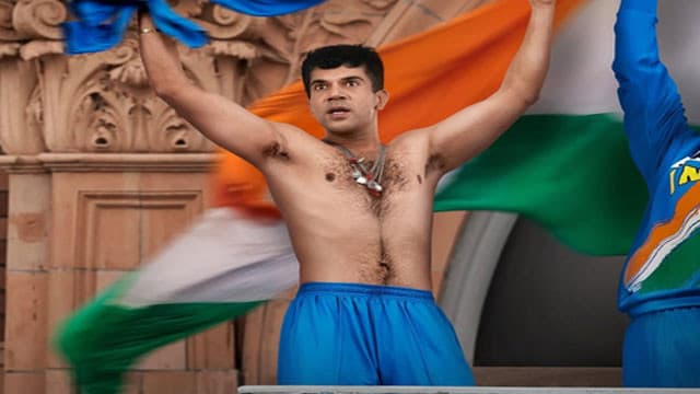 చొక్కా విప్పి తిప్పిన గంగూలీ.. ఆ సీన్ ను రీ క్రియేట్ చేసిన రాజ్ కుమార్ రావు.. 'దాదా'
