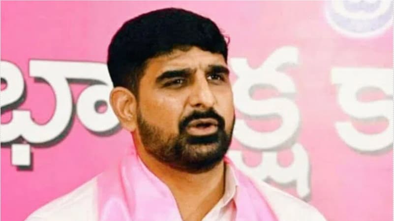 చల్లూరు పీహెచ్ సీ తనిఖీల్లో కౌశిక్ రెడ్డి హెచ్చరిక