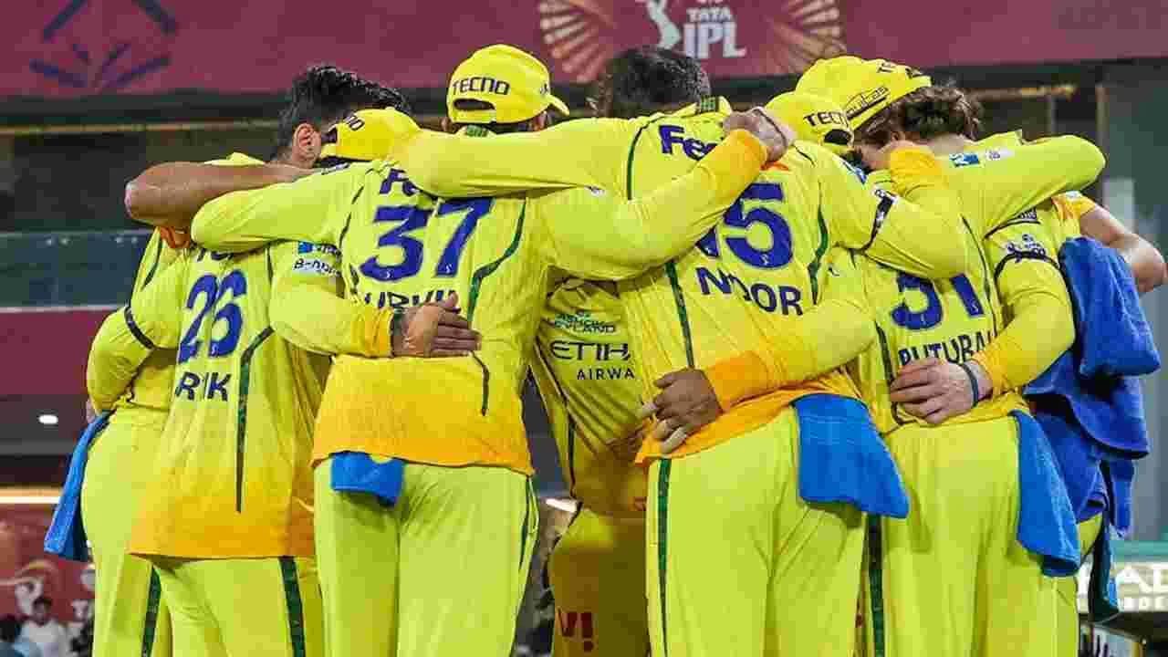 సీఎస్కే కోచ్ గా ఆ స్టార్ ప్లేయర్లు వద్దు