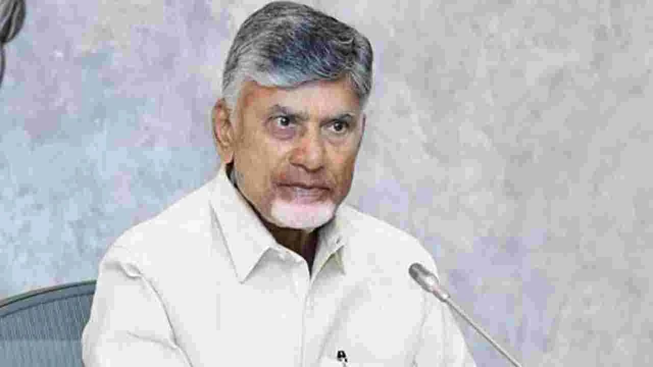 గాలింపు చర్యల వివరాలు ఎప్పటికప్పుడు మత్స్యకారుల కుటుంబాలకు తెలపండి