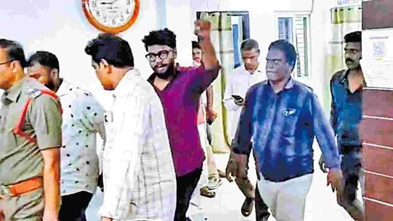 సమాధానం చెప్పను.. అరెస్టు వీడియోను యూట్యూబ్ లో పెడతా