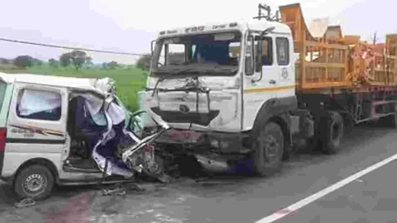 మధ్యప్రదేశ్ ధార్ జిల్లాలో ఘోర ప్రమాదం.. ఆరుగురి మృతి