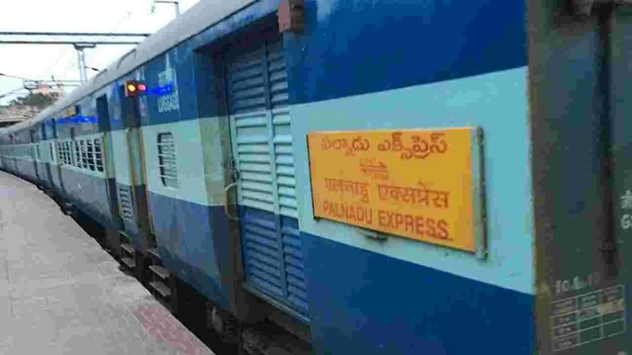 సూపర్ ఫాస్ట్ ’ రైళ్లు.. ప్యాసింజర్ ప్రయాణం